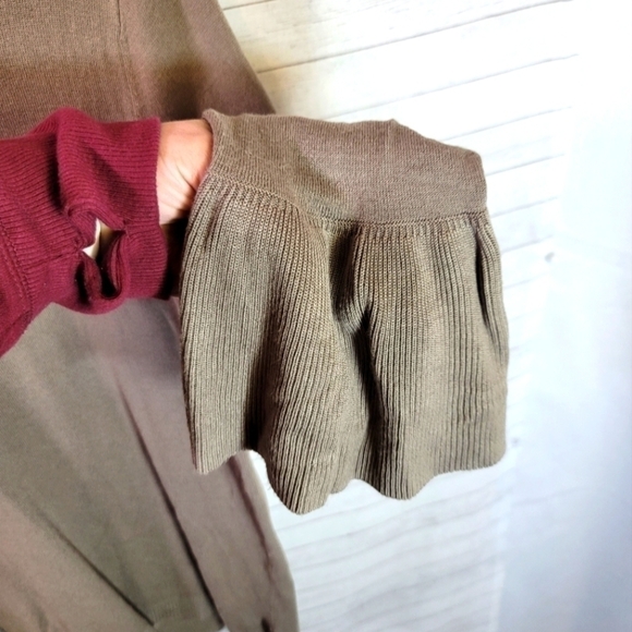 525 AMERICA TURTLENECK SWEATER W BELL SLEEVES, SZ LARGE - Picture 7 of 12